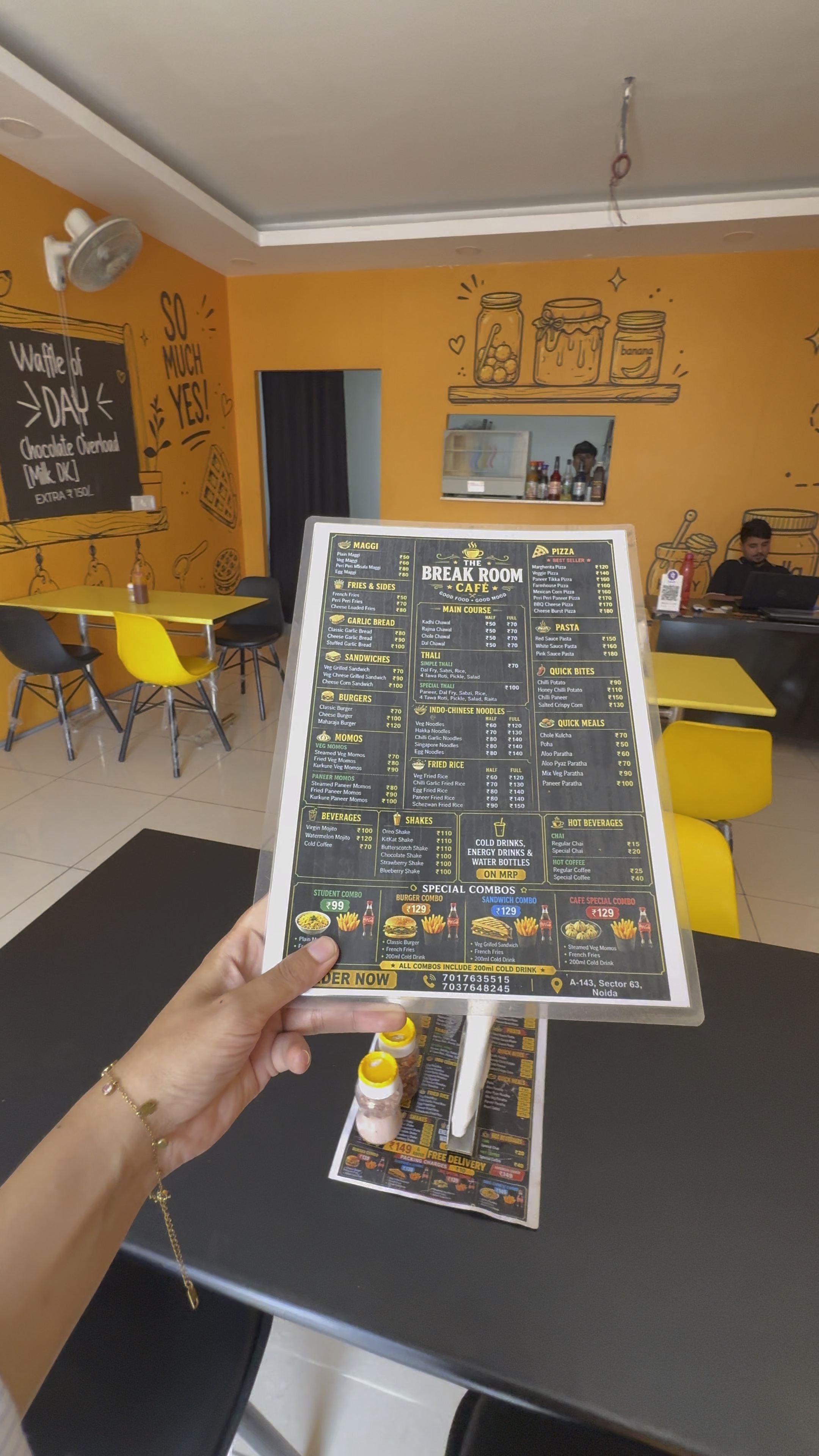 On-Site Rooftop Cafe & Dining